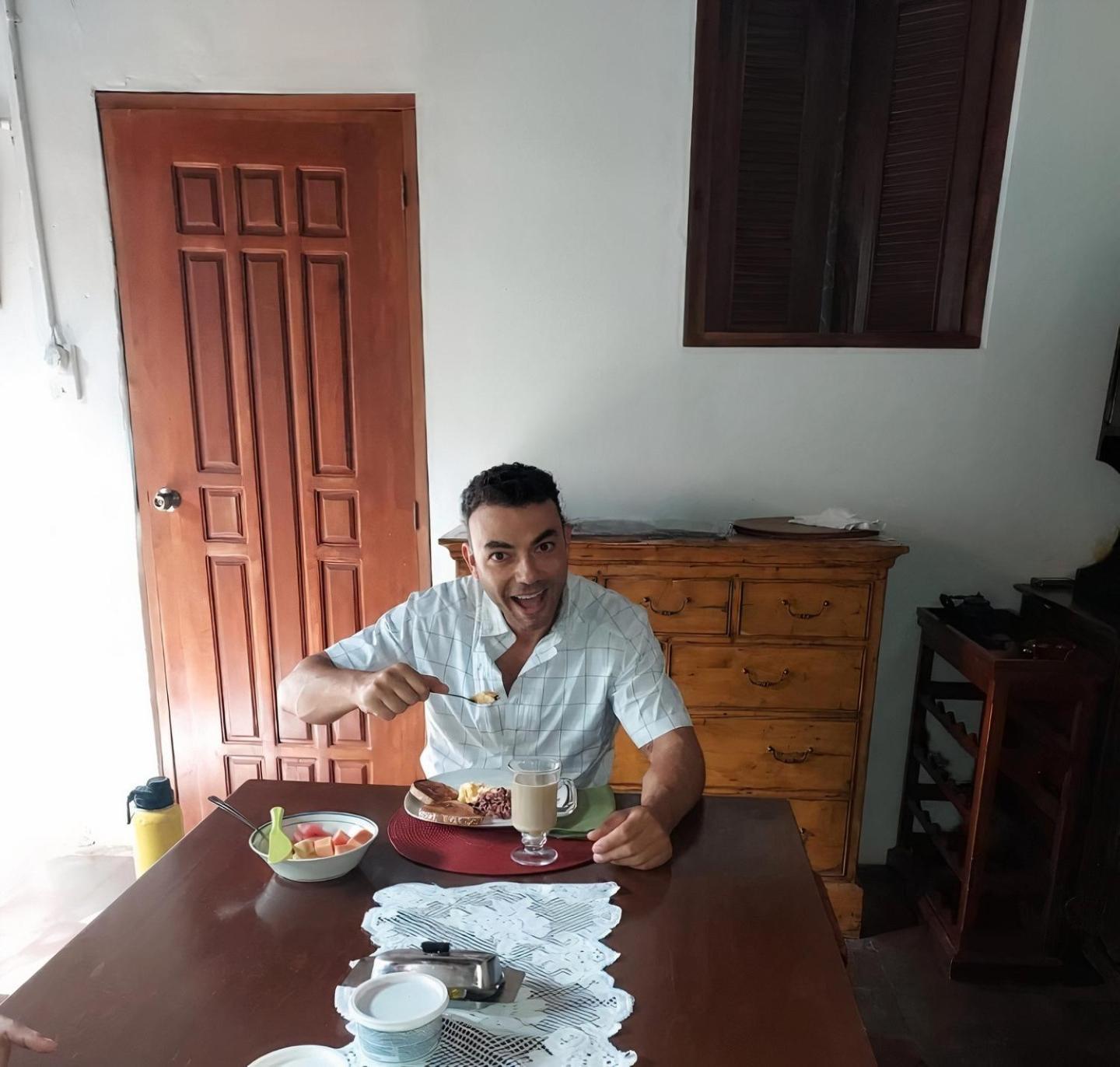 Casa Yoly Hostel غرناطة المظهر الخارجي الصورة