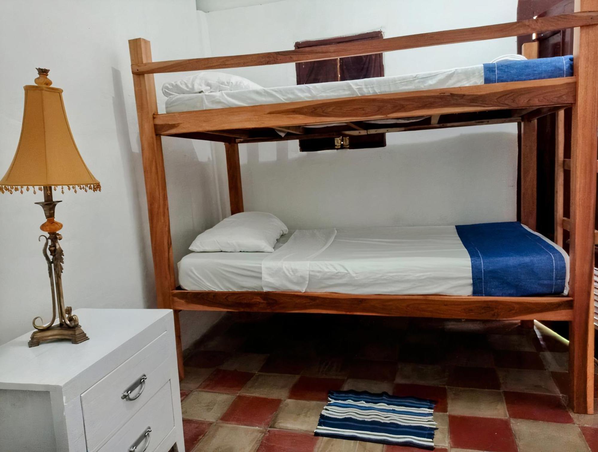 Casa Yoly Hostel غرناطة المظهر الخارجي الصورة