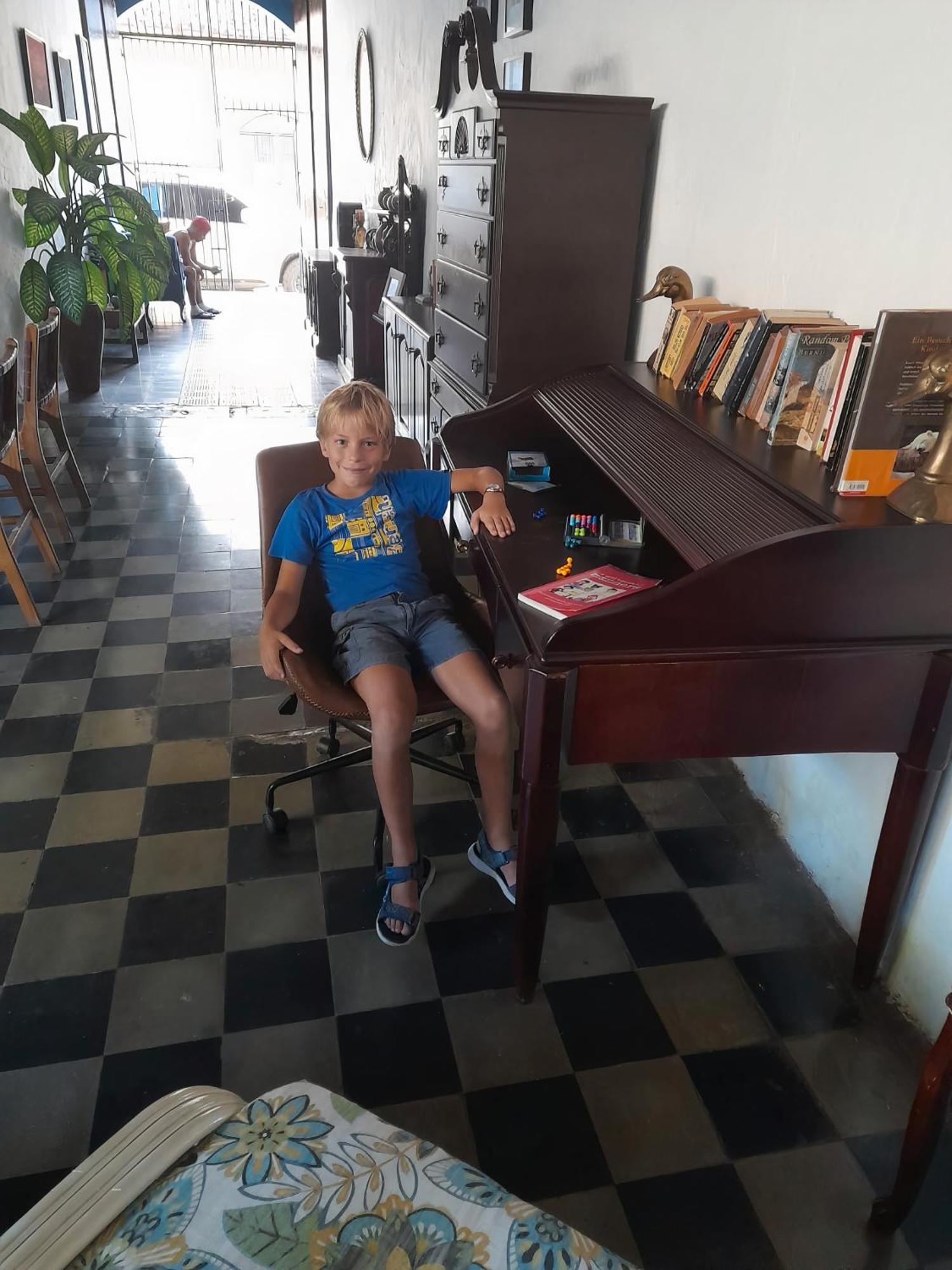 Casa Yoly Hostel غرناطة المظهر الخارجي الصورة