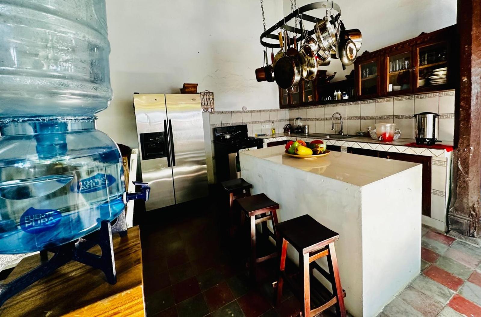 Casa Yoly Hostel غرناطة المظهر الخارجي الصورة